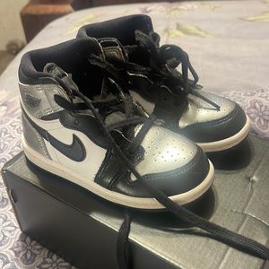 Silver toes retro 1 highs